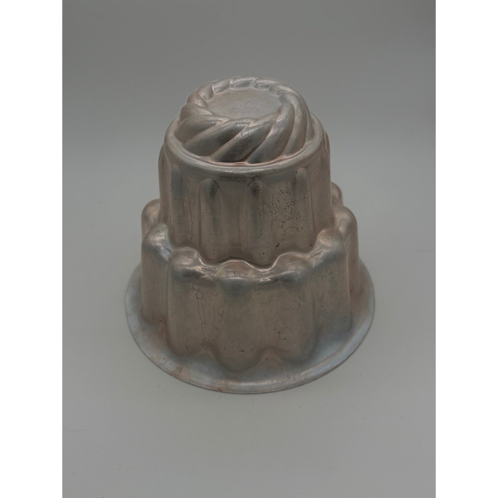Vintage Aluminum‎ Tiered Jello Mold Fluted Swirl Scalloped Cake Tin Silver Tone